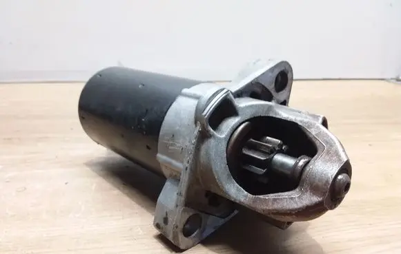 Audi A4 S4 B6 8E 8H Starter motor 078911023D