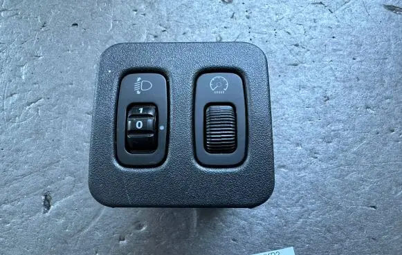 Mitsubishi Pajero Headlight level height control switch MR402645 MR190954 MR190955