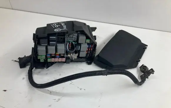 Ford Galaxy Fuse module 6G9T14A390AF