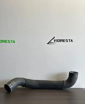 Toyota Avensis T270 Intercooler hose/pipe 173430X010 V00588293 S01540
