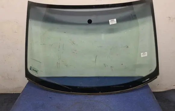 Skoda Superb B5 (3U) Front windscreen/windshield window 
