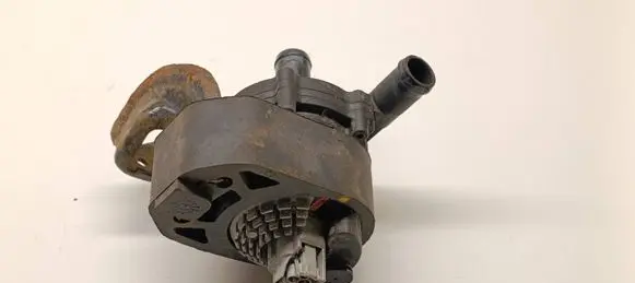 Tesla Model S Water pump 