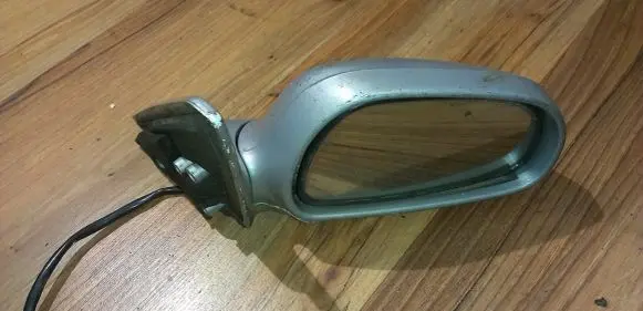 Mazda 626 Front door electric wing mirror e13010519
