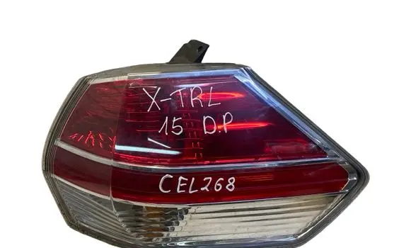 Nissan X-Trail T32 Rear/tail lights 22017939 A049628