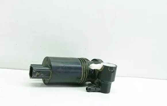 Ford Fiesta Windscreen/windshield washer pump 8A6117K624AA