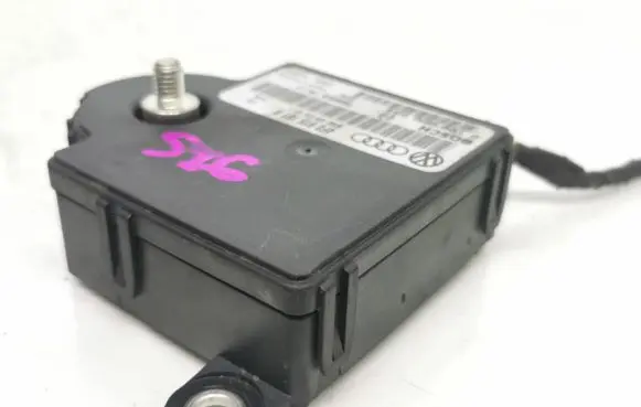 Skoda Octavia Mk2 (1Z) Power management control unit 4F0915181B 4F0910181F 0199000034