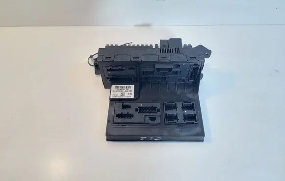 Mercedes-Benz CLS C219 Fuse module 2115457701