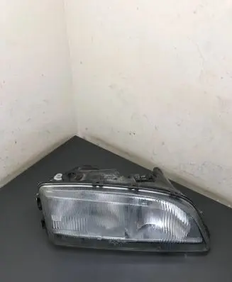 Volvo S70 V70 V70 XC Headlight/headlamp 205409B