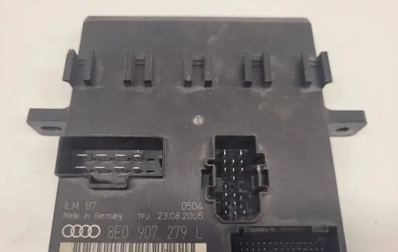 Audi A6 S6 C6 4F Comfort/convenience module 8E0907279L