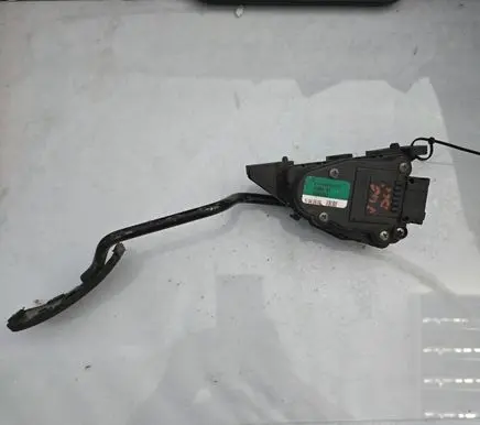 Volvo S40, V40 Accelerator throttle pedal 30865643 6PV00830101 M865643