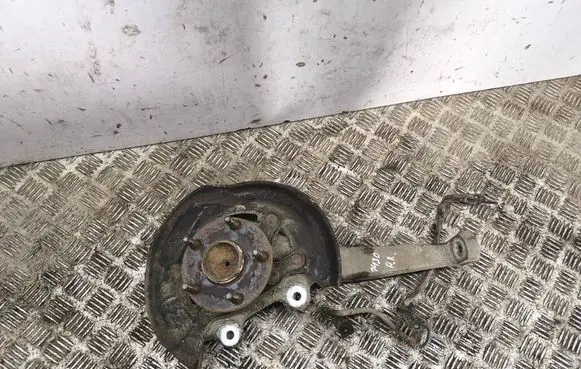 Lexus IS 220D-250-350 Front wheel hub N62L