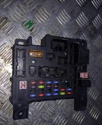 Citroen C-Crosser Fuse module 8637A318