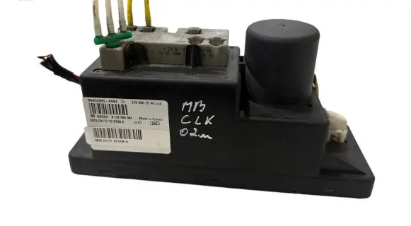 Mercedes-Benz CLK A208 C208 Central locking vacuum pump 2108002548 0132006364