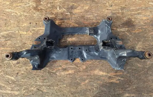 Nissan X-Trail T30 Front subframe