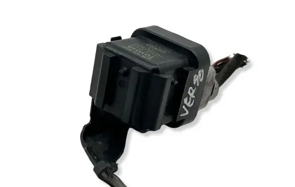 Toyota Verso Glow plug pre-heat relay 2861067010 1567000671