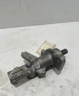 Mercedes-Benz C W202 Master brake cylinder 8304125000 326619231 7540K18