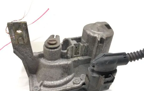 Volkswagen Golf VII Engine shut-off valve 51500204