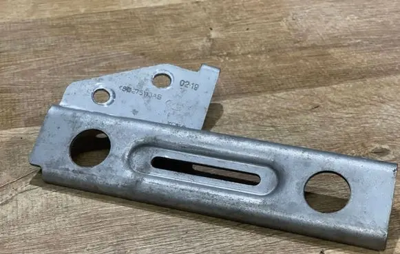 Land Rover Range Rover Evoque L551 Holder (bracket) K8D275113AB 0219 XC610