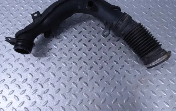 Citroen DS5 Turbo air intake inlet pipe/hose 1434J5 M06021A152 9675087480