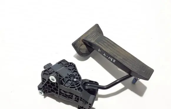 Toyota RAV 4 (XA50) Accelerator throttle pedal 7811033140
