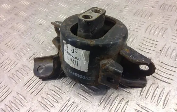 Hyundai i30 Engine mount bracket 21830-A5000