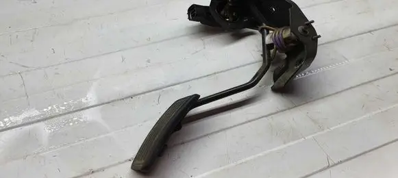 Toyota Corolla Verso E121 Accelerator throttle pedal NOCODE