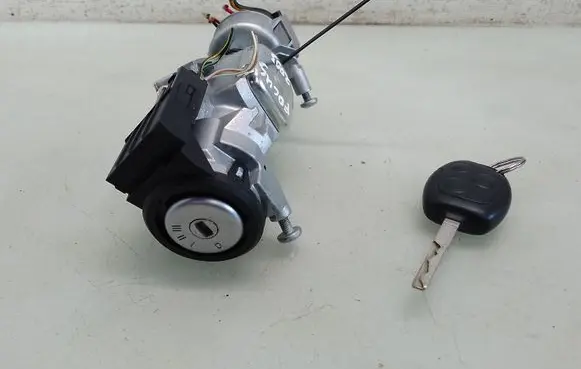 Ford Focus Ignition lock 3M513F880AC