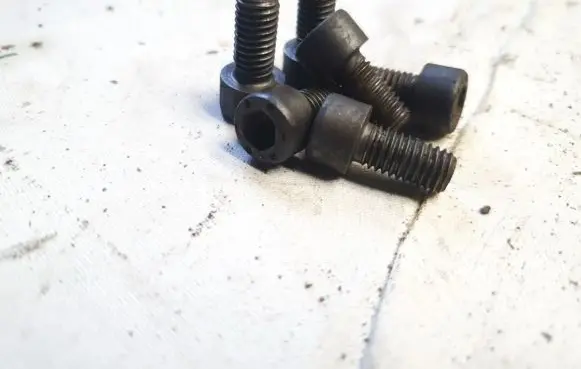 Nuts/bolts