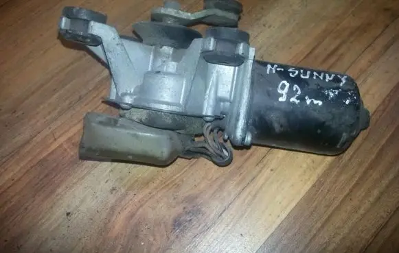 Nissan Sunny Wiper motor