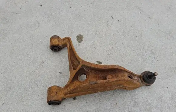 Suzuki Grand Vitara II Rear control arm 46201-65J01 4620165J01