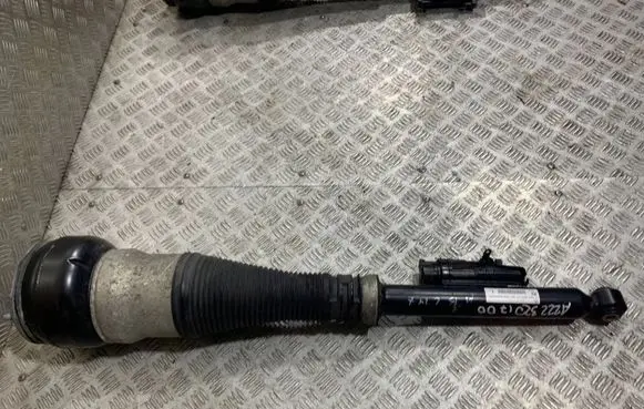 Mercedes-Benz S W222 Other under body part 