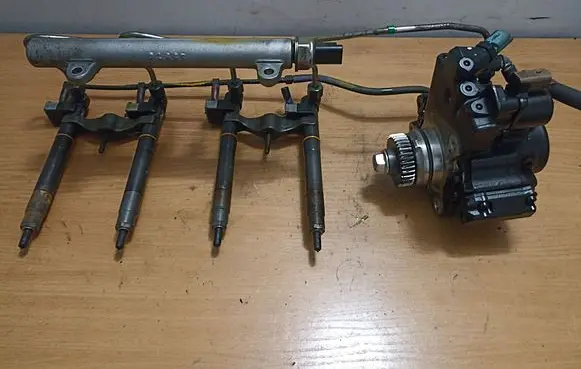 SsangYong Rexton Fuel injection system set A6720700001 28526582 A6720170021