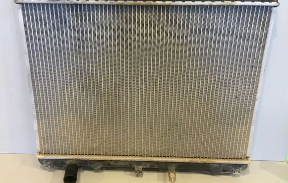 Suzuki Grand Vitara II Coolant radiator 64196A2020W51 10000469220224 6419401E10025100001