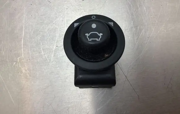 Ford Fiesta Wing mirror switch 93BG17B676BB D3L0A