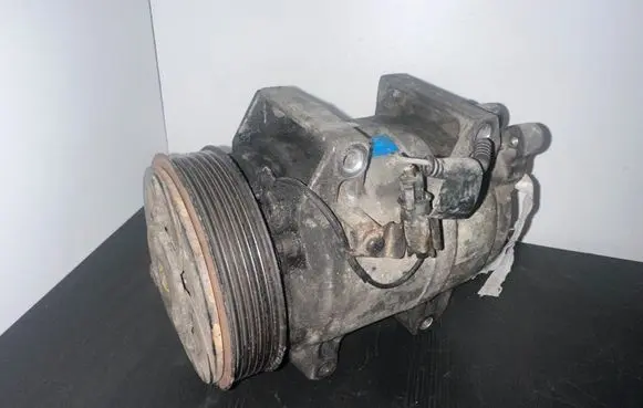 Volvo XC90 Air conditioning (A/C) compressor (pump) 8708581