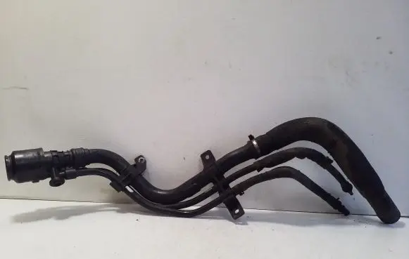 Fuel tank filler neck pipe