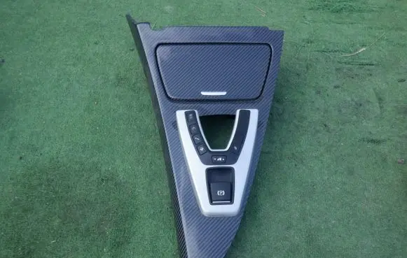 Cup holder front
