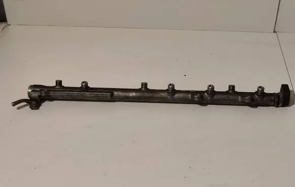 BMW 5 E60 E61 Fuel main line pipe 0445216008 7788679 025792