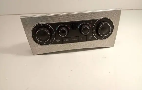 Mercedes-Benz CLK A209 C209 Climate control unit A2038304085 F011500039 J497681
