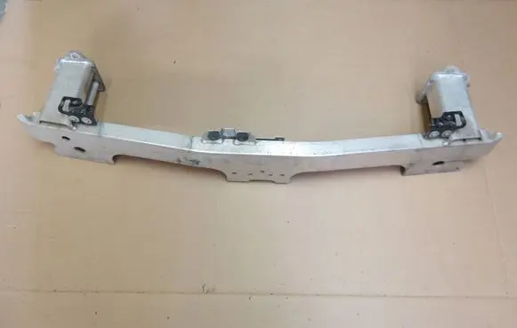 Opel Mokka B Front bumper support beam 