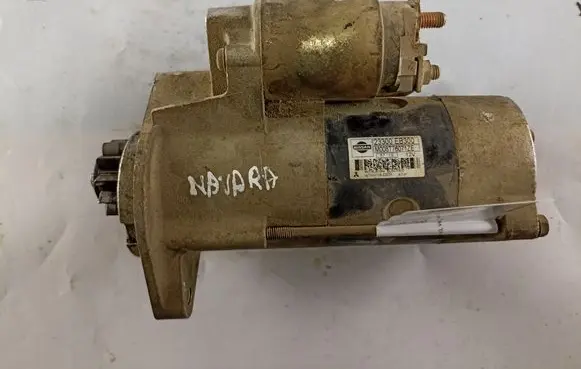 Nissan Navara D40 Starter motor 23300eb300
