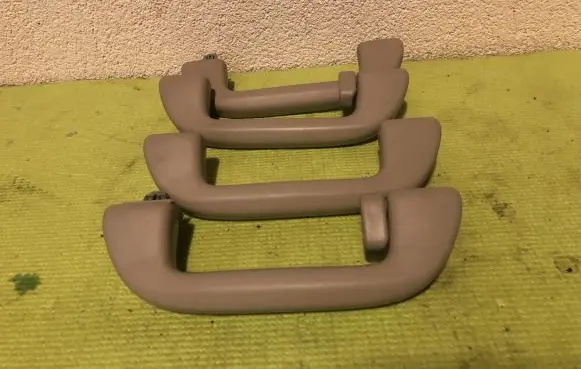 Honda CR-V A set of handles for the ceiling 