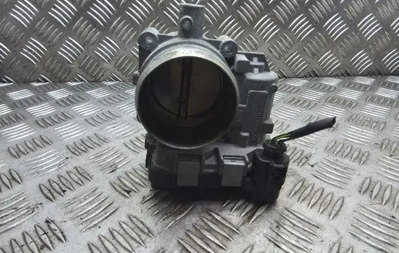Volkswagen Golf Cross Throttle valve 03C133062D