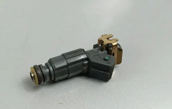 MG ZS Fuel injector F01R00M176