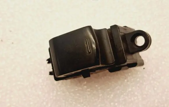 Nissan Qashqai Electric window control switch 25411JD000