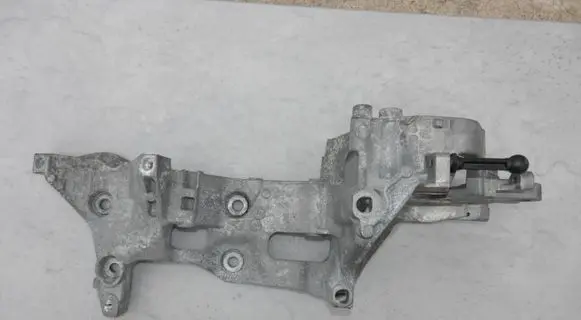 Audi A3 S3 8V Generator/alternator bracket 04L903143B