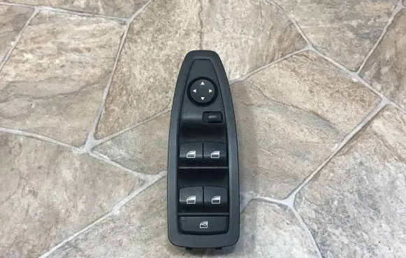 BMW 1 F20 F21 Electric window control switch 9208110