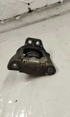 Volvo XC90 Engine mount bracket 31480353