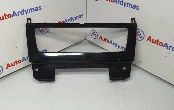 BMW X1 E84 Radio/GPS head unit trim 9257642 51459257642