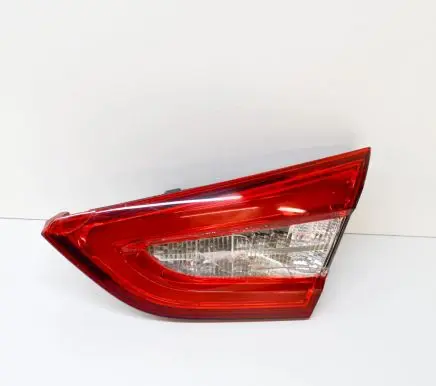 Maserati Quattroporte Tailgate rear/tail lights 21020201 670009228